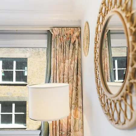 Apartment Modern In Fitzrovia By Keyhol Short Let London