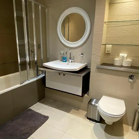 Kensington 2 Bed With Garden * London