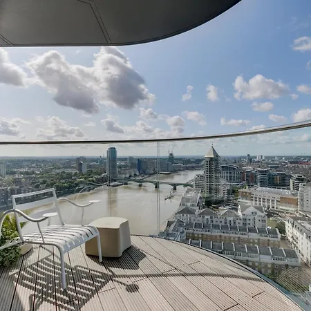Exclusive Waterfront Spacious Two Bedroom - 606 Apartment London