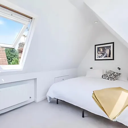 Lovely 1-bed Wimbledon Flat *