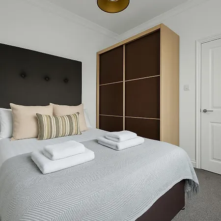 Apartment Flat - 3 Min To West Kensington Station *