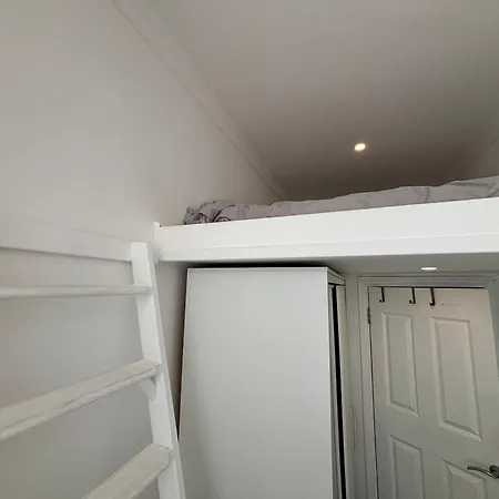 Brilliantly Located 2bd Retreat In West Apartamento *