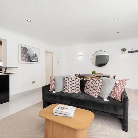 Apartment Kensington 2 Bed With Garden London