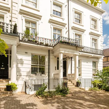 Kensington 2 Bed With Garden Apartment London