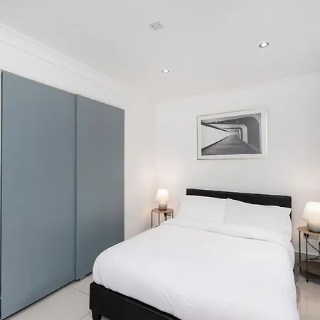 Apartment Kensington 2 Bed With Garden