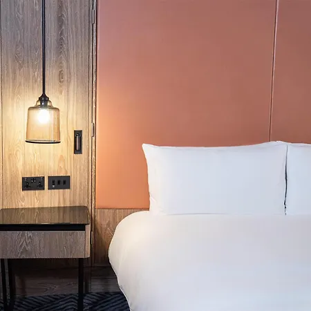 Hilton Bankside 4*