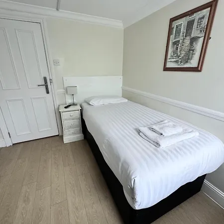 Gidea Park Hotell 3*