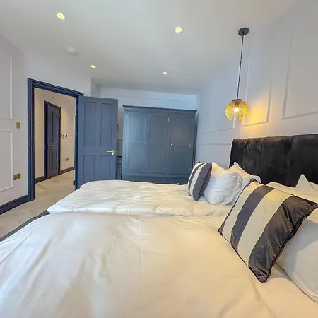 Apartment New Bond Street Residences