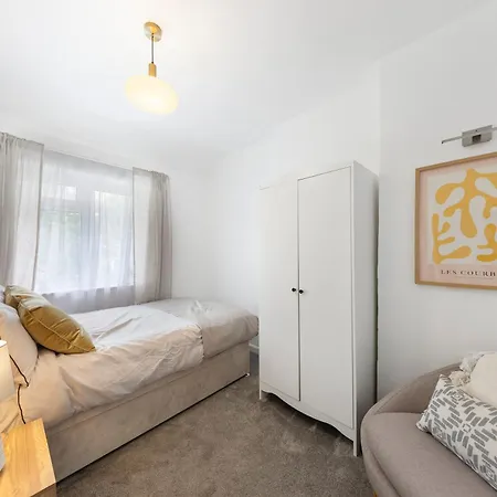 Modern 2-bedroom In