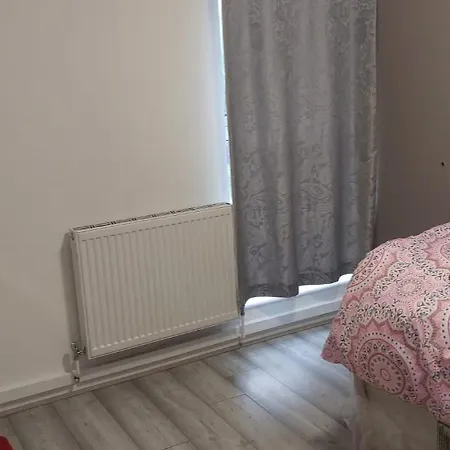 Modern In Southeast London Plumstead (Greater London)