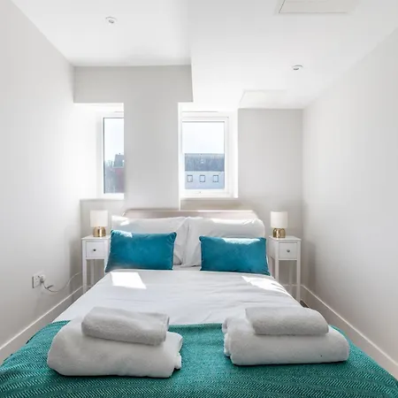 Pass The Keys Chic Retreat London 1 Minute To Station