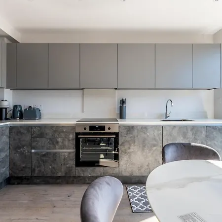 Pass The Keys Chic Retreat London 1 Minute To Station Apartment Surbiton