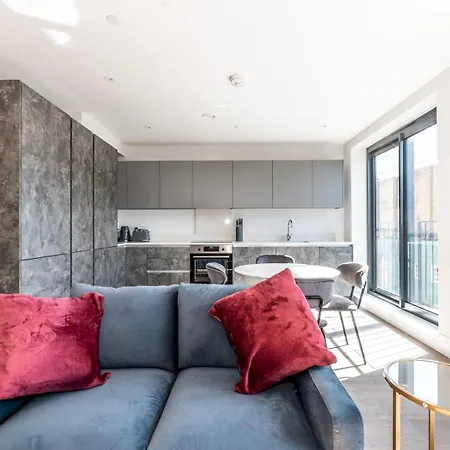 Pass The Keys Chic Retreat London 1 Minute To Station * Surbiton