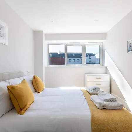 Pass The Keys Chic Retreat London 1 Minute To Station Apartment