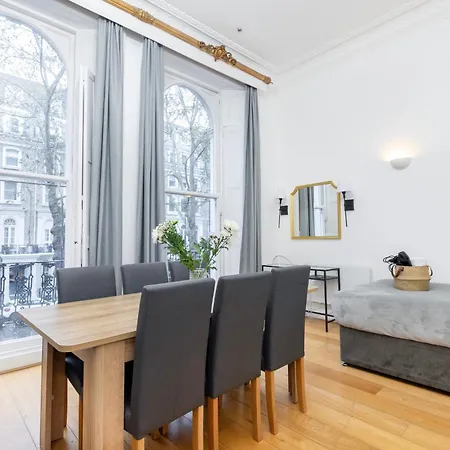 Knightsbridge Flats *