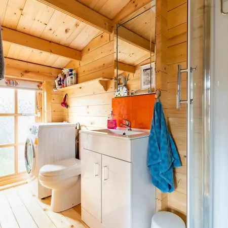Blue Haven Lodge *