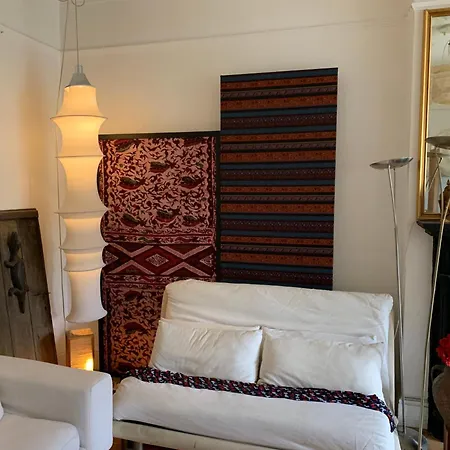 - Sleeps 5 - Great Transport Links * London