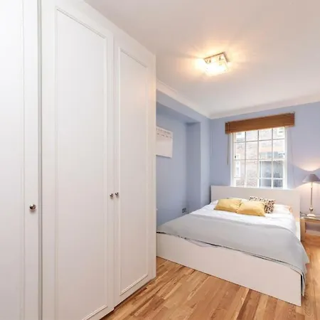 Semesterbostad Elgin Mews North Beside Maida Vale Tube And Parking Long Term Bookings London