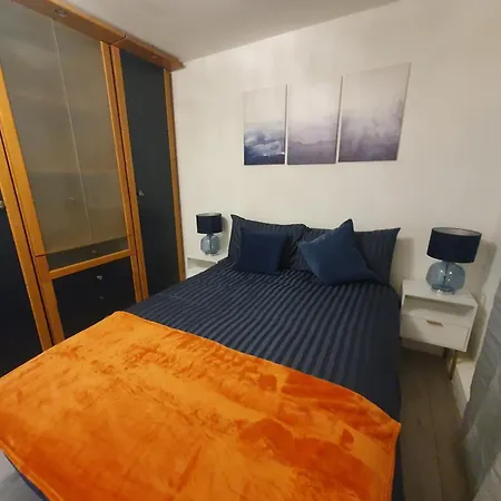 New Cosy 2-bedroom Apartment