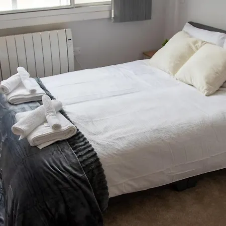 Luxury 1br Flat Near Heathrow Harmondsworth