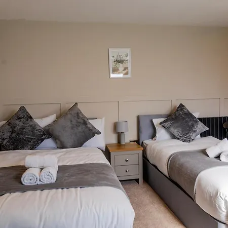 Brand New Gem Sleeps 3 Thornton Heath