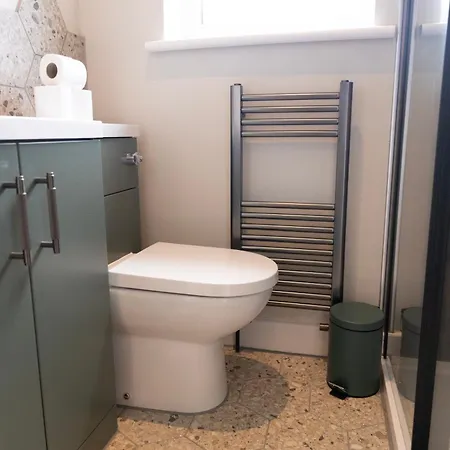Brand New Gem Sleeps 3 *