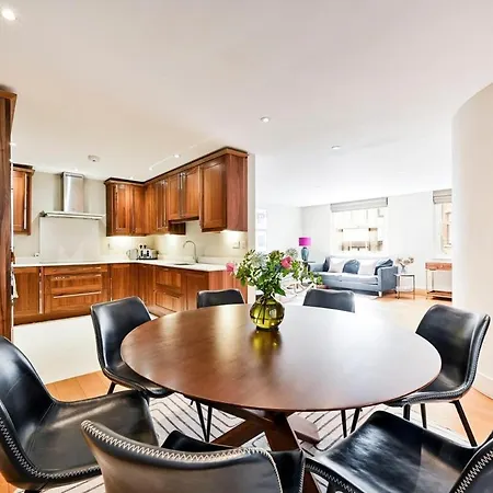 Classic Mews In Marylebone * London