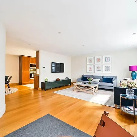 Classic Mews In Marylebone Holiday home London