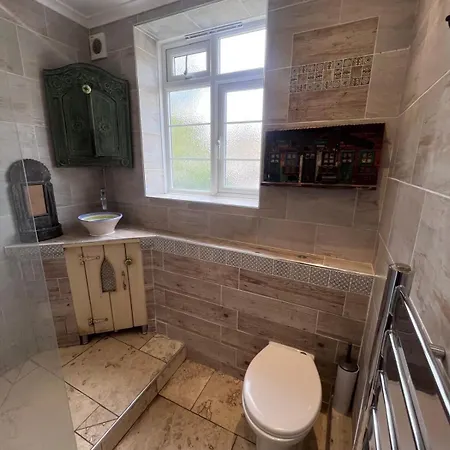 Apartment Cosy Elmhurst Retreat Croydon