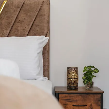 Stylish In Vibrant Soho Unbeatable Location Wdg Apartment *
