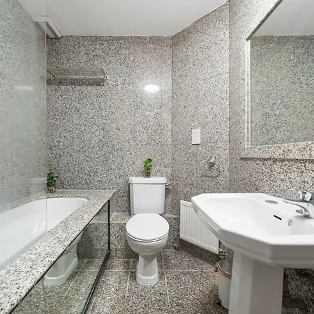 Stylish In Vibrant Soho Unbeatable Location Wdg Apartment London