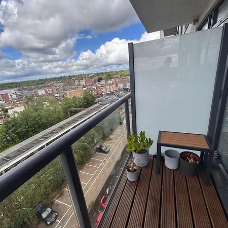 Apartment 1-bedroom With Private Balcony Near Overground Enfield