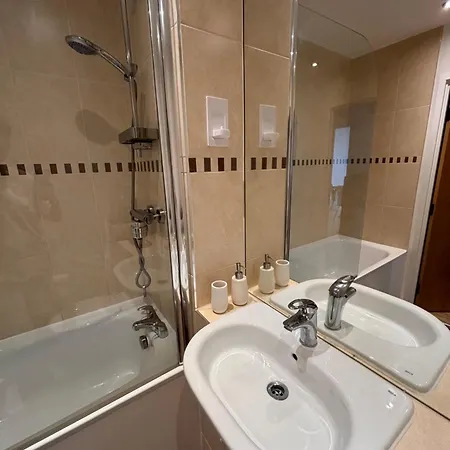 1-bedroom With Private Balcony Near Overground *