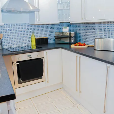 Spacious 2 Bedroom Flat For 6 With Garden Access In Brixton And Stockwell * London