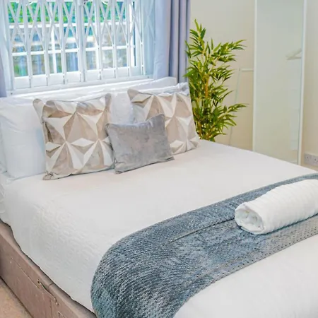 Spacious 2 Bedroom Flat For 6 With Garden Access In Brixton And Stockwell * London
