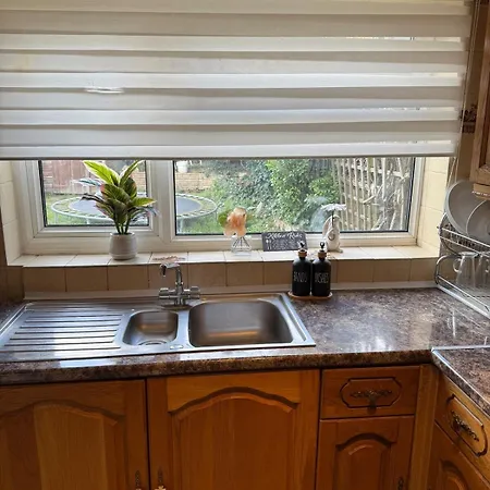 Holiday home Cozy Two Bedroom In Welling *