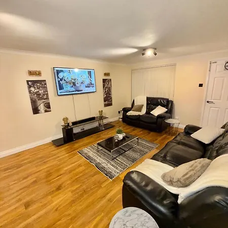 Holiday home Cozy Two Bedroom In Welling *