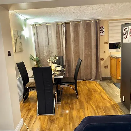 Holiday home Cozy Two Bedroom In Welling *