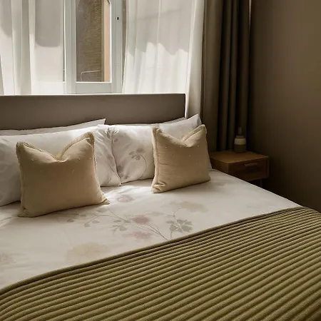 Stunning 2br In The Heart Of Chelsea *