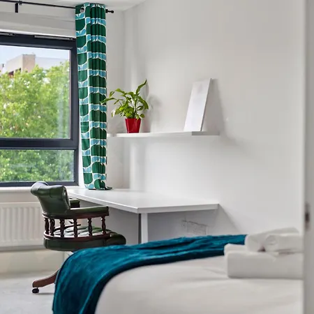 Apartamento Modern 3 Bed In Acton, Perfect For Business & Contractors With Free Parking