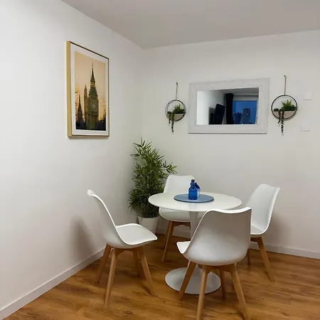 Modern 3bed Flat-central Apartment London