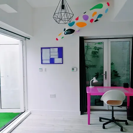 Apartment Spacious Flat London, 250m To Tube, 15 Min To Kensington *