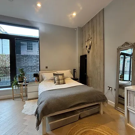 Stylish In Hackney With Private Terrace Apartment *