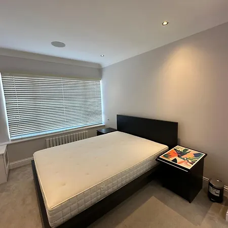 Apartment Hidden 2bd Gem Opposite Hyde Park *
