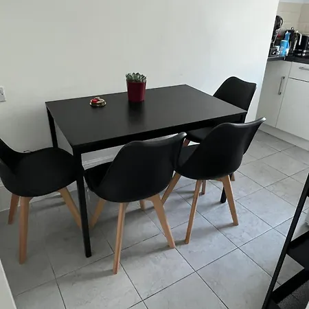 Spacious 2 Bed Flat On Iconic Old Compton Street Soho