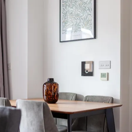 Modern & Quiet Islington Near King's Cross * London