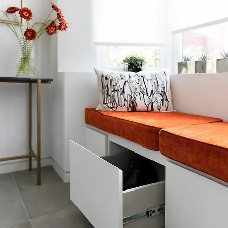 Luxury House With A Private Garden And Free Parking Holiday home Enfield