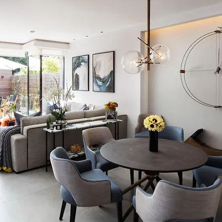 Luxury House With A Private Garden And Free Parking * Enfield