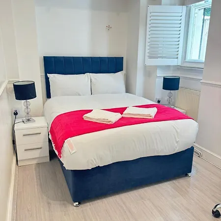 Apartment Luxurious & Spacious 2br Apr In Earls Court! *