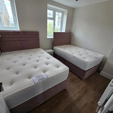 Kew Garden 2br Sleeps 9 Near London Richmond (Greater London)